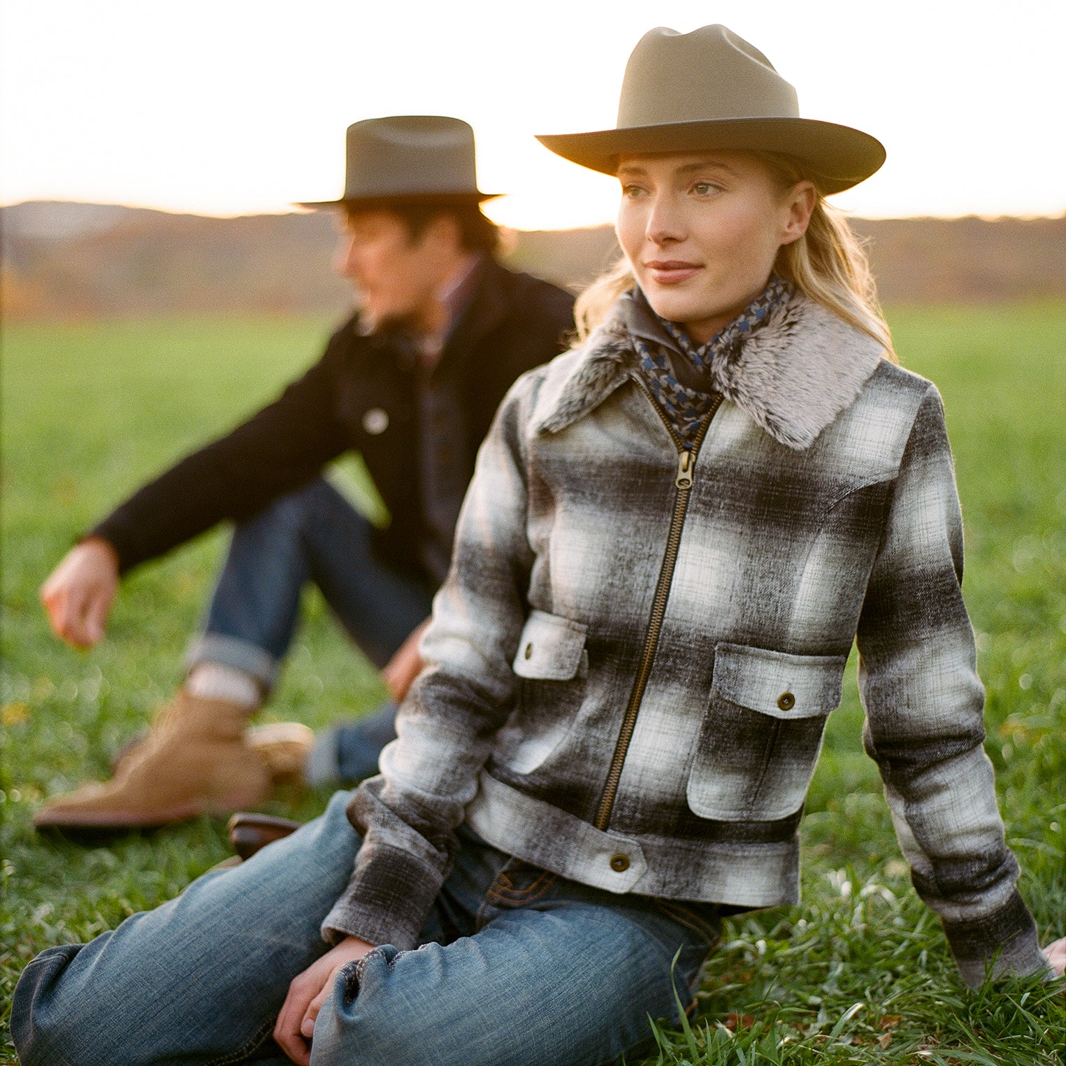 Stylish Plaid Cropped Jacket for Women